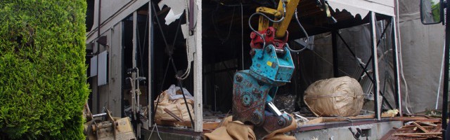 軽量鉄骨の解体工事 軽量鉄骨の解体工事